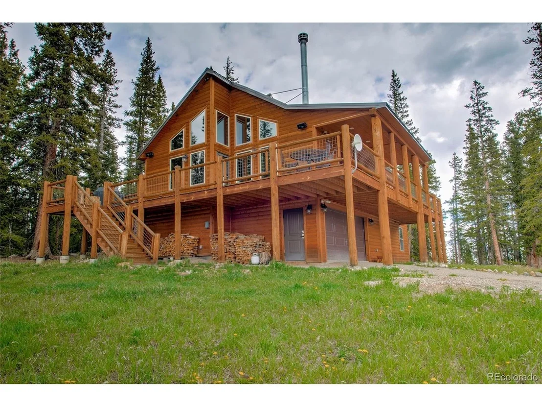 Photo of 790 Mountain View Dr