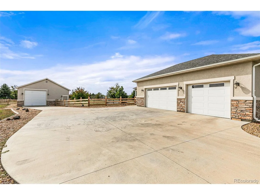 Photo of 17155 Primrose Ln