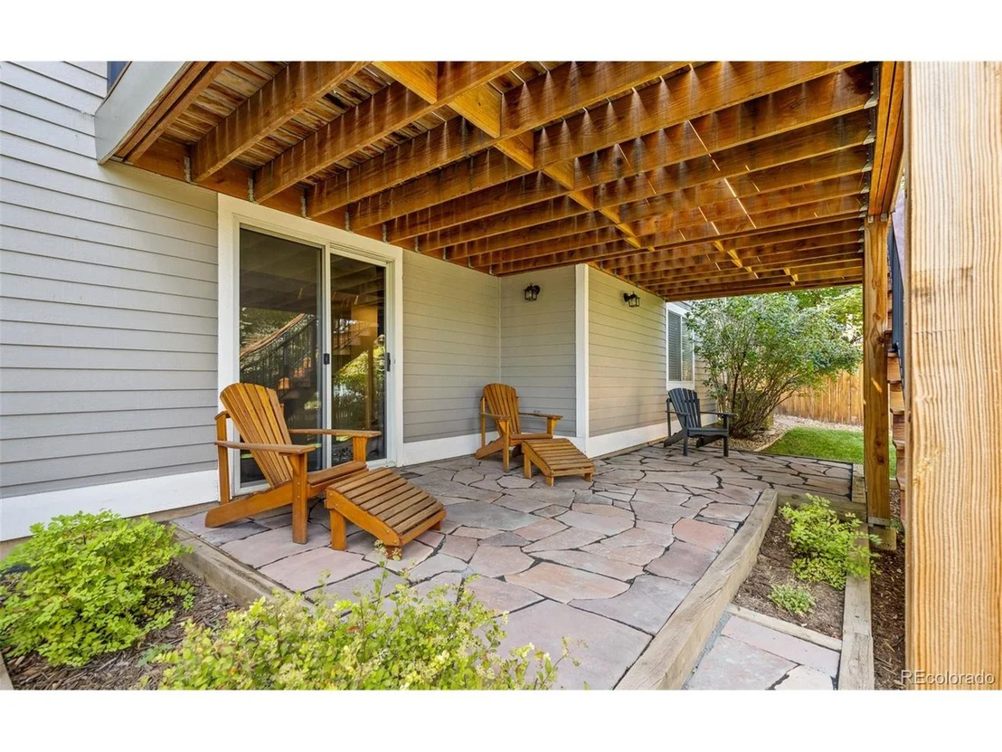 Photo of 592 Spruce Cir