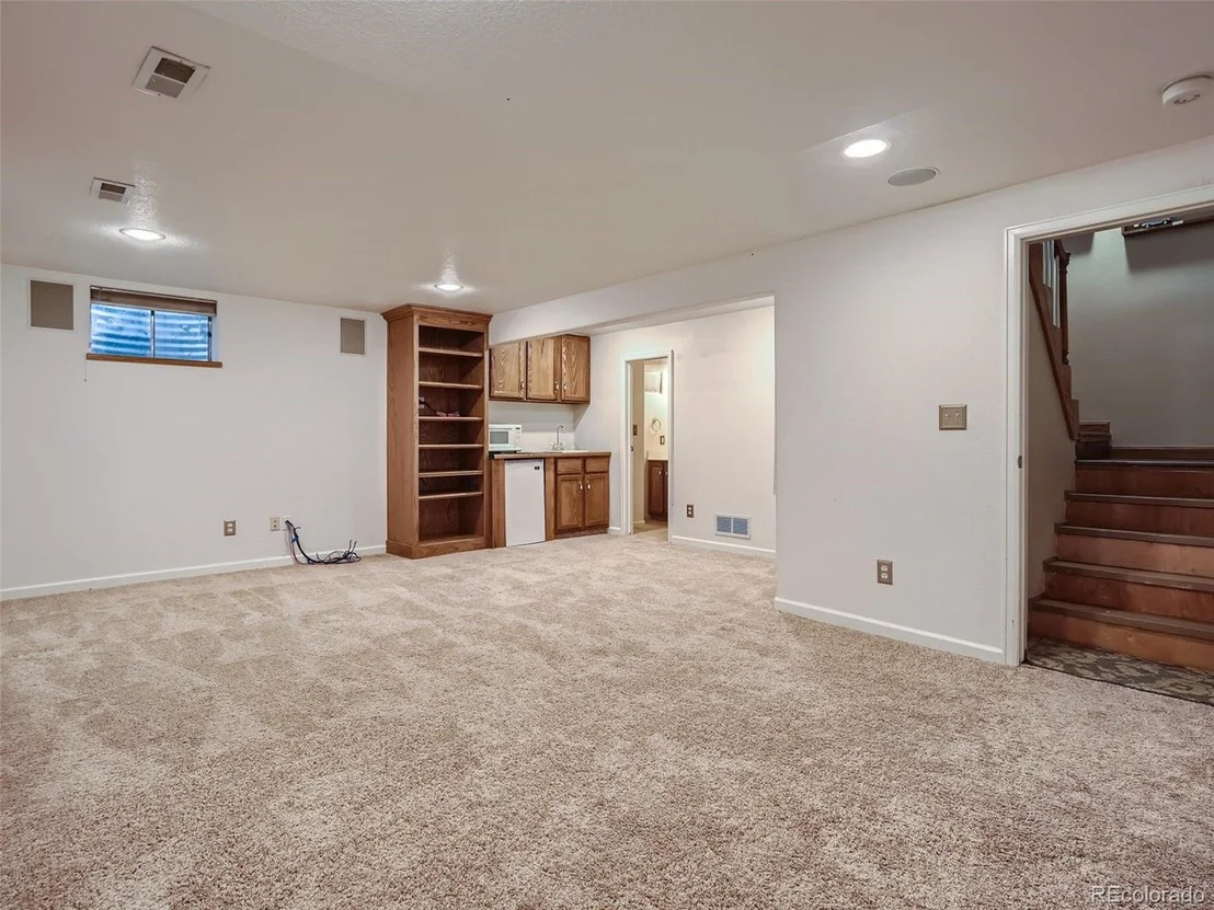 Photo of 8173 Estes Cir