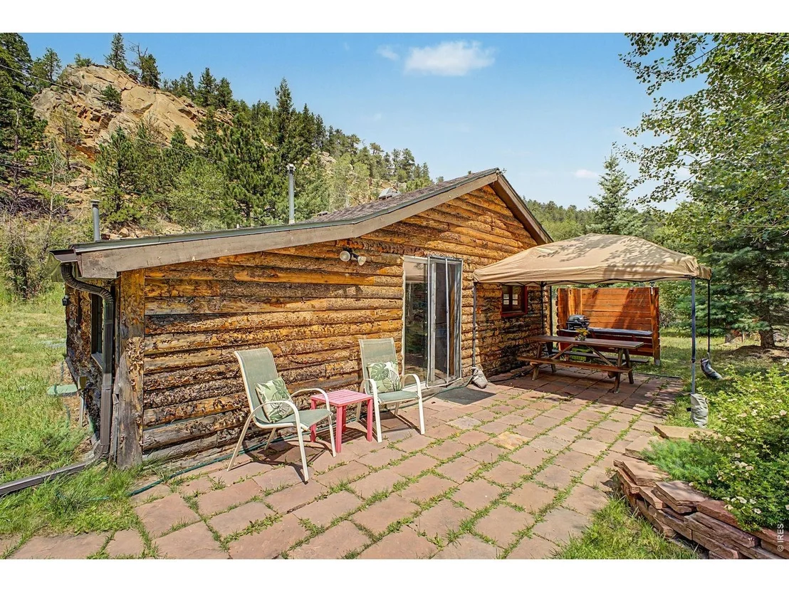 Photo of 259 Riverside Dr