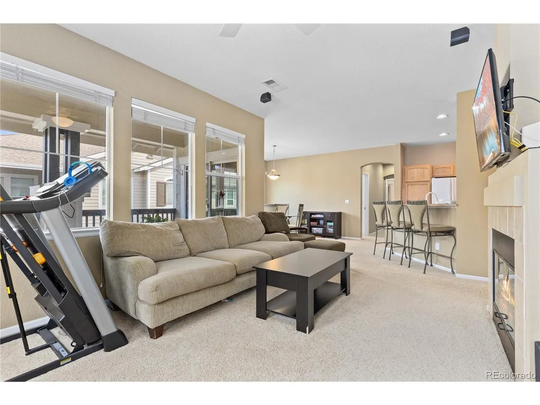 Photo of 32 Whitehaven Cir