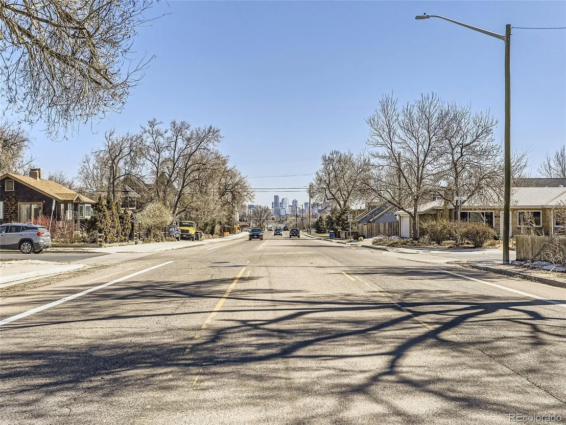 Photo of 2001 Gray St