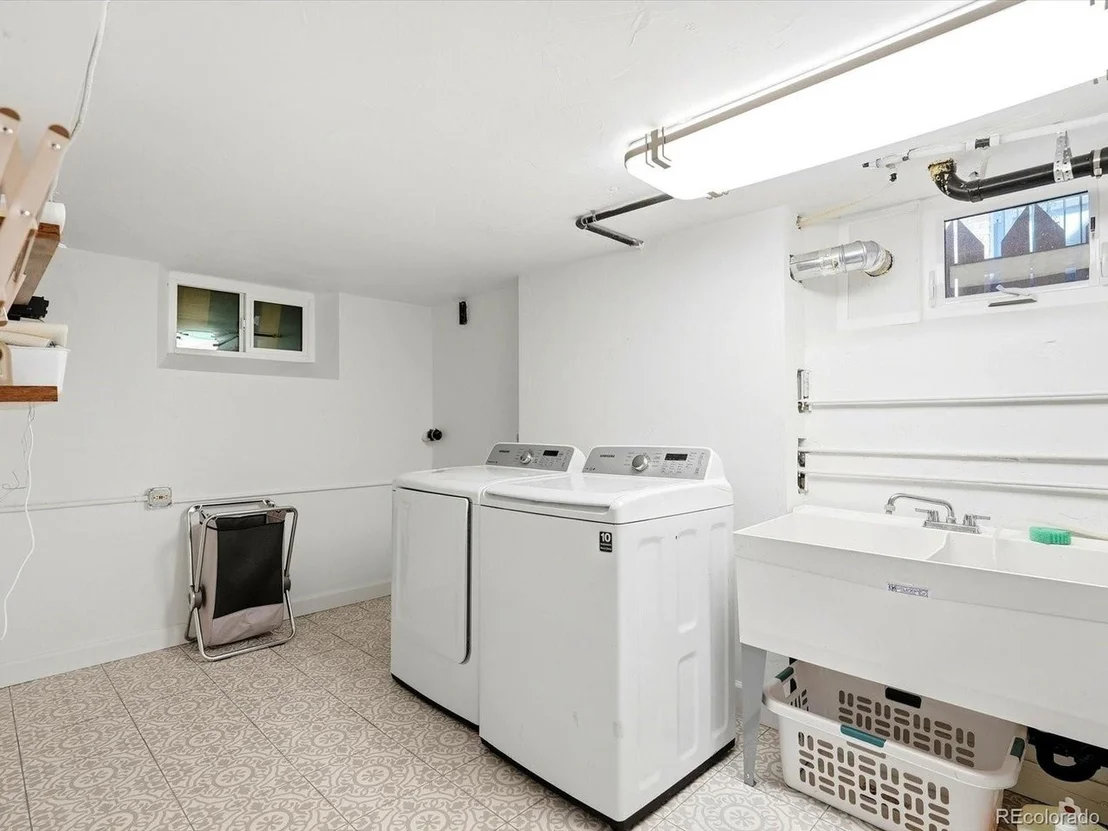Photo of 2335 Kearney St