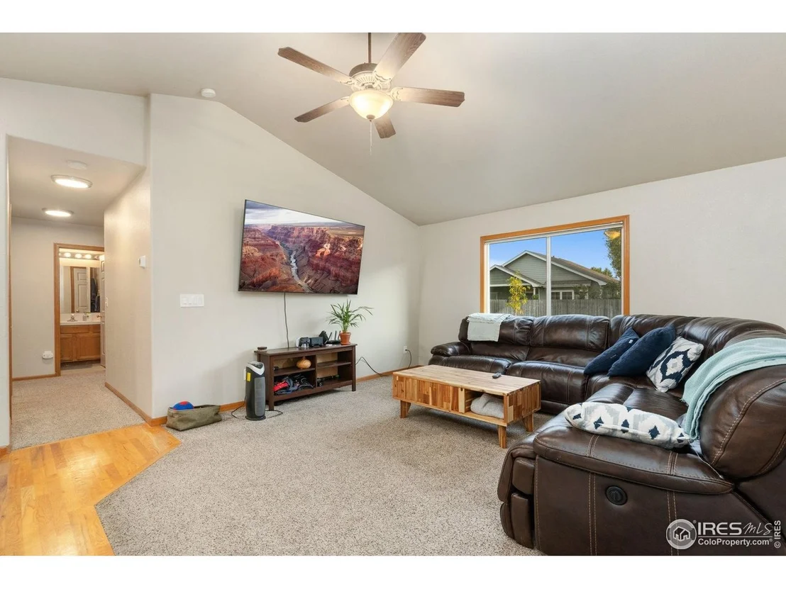 Photo of 305 Amber Dr