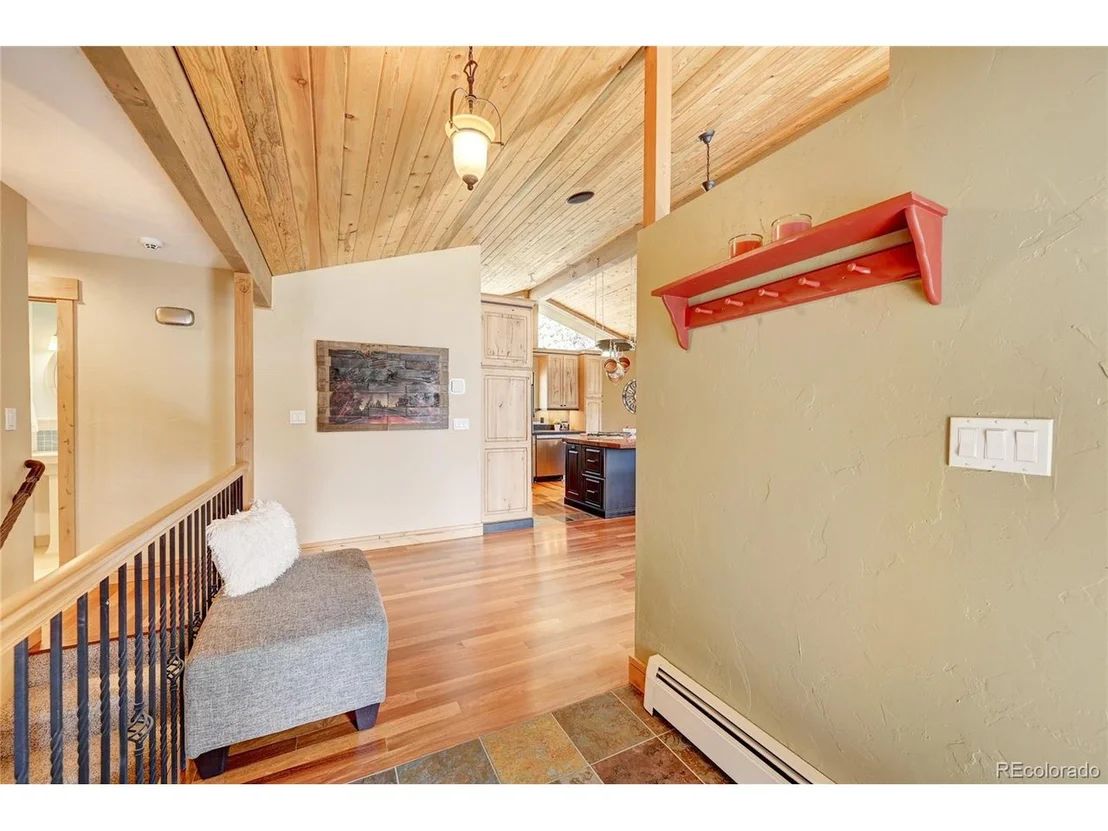 Photo of 902 Wagon Trail Rd