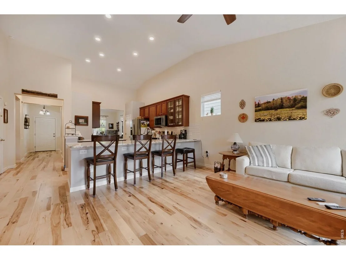 Photo of 537 Peregrine Cir