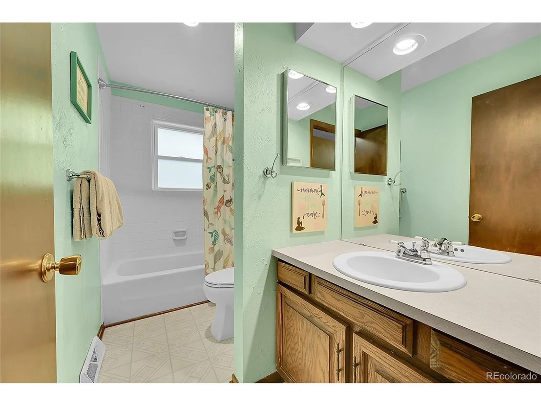 Photo of 12844 Columbine Cir