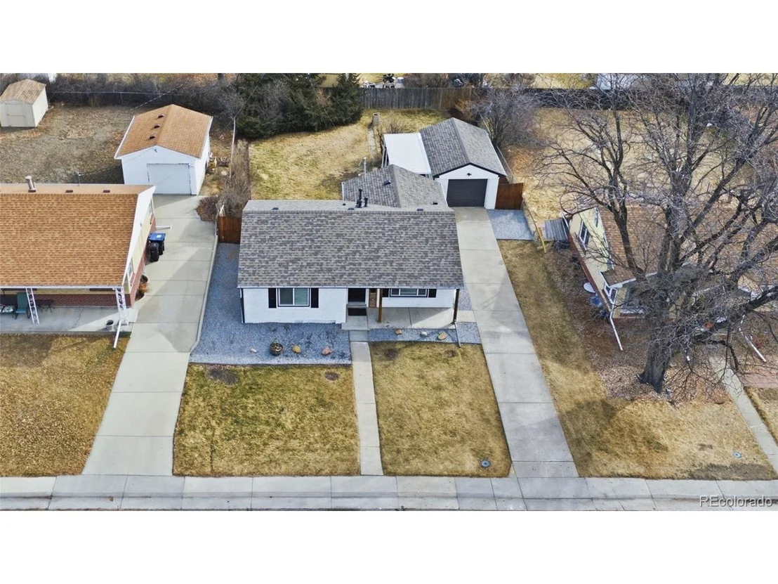 Photo of 5490 Garrison St