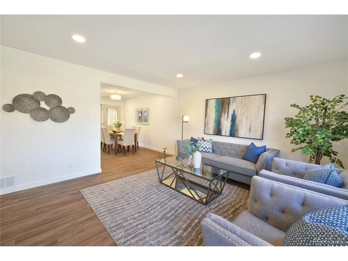 Photo of 6499 Iris Way