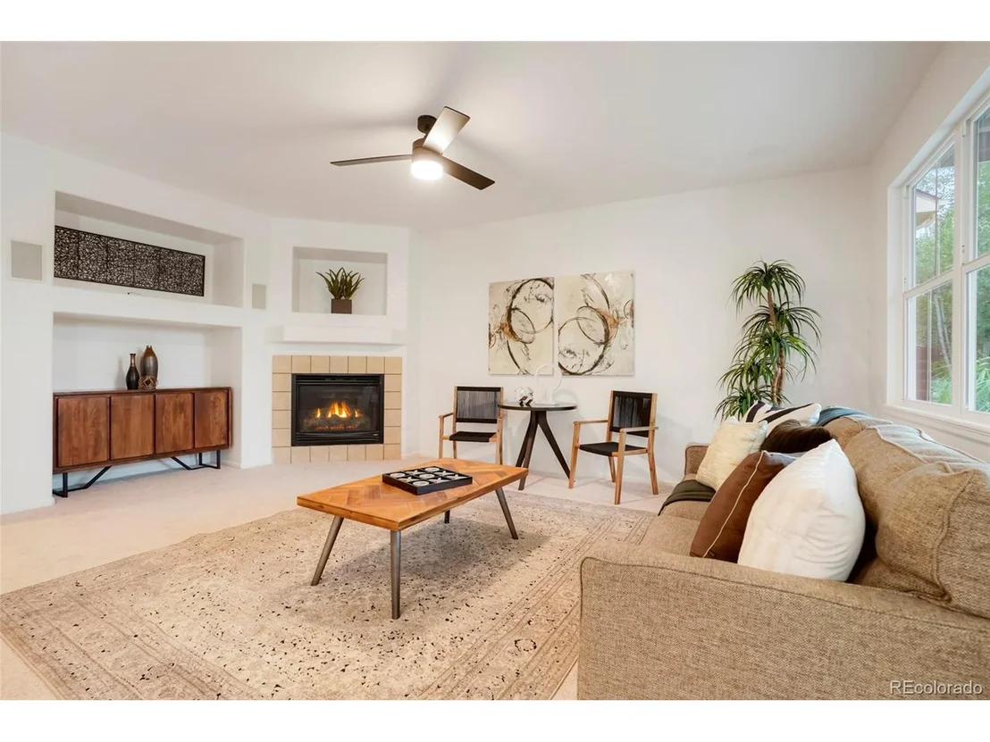 Photo of 520 N Flat Rock Cir