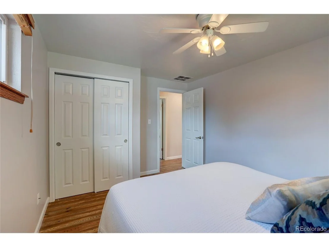 Photo of 6552 Iris St