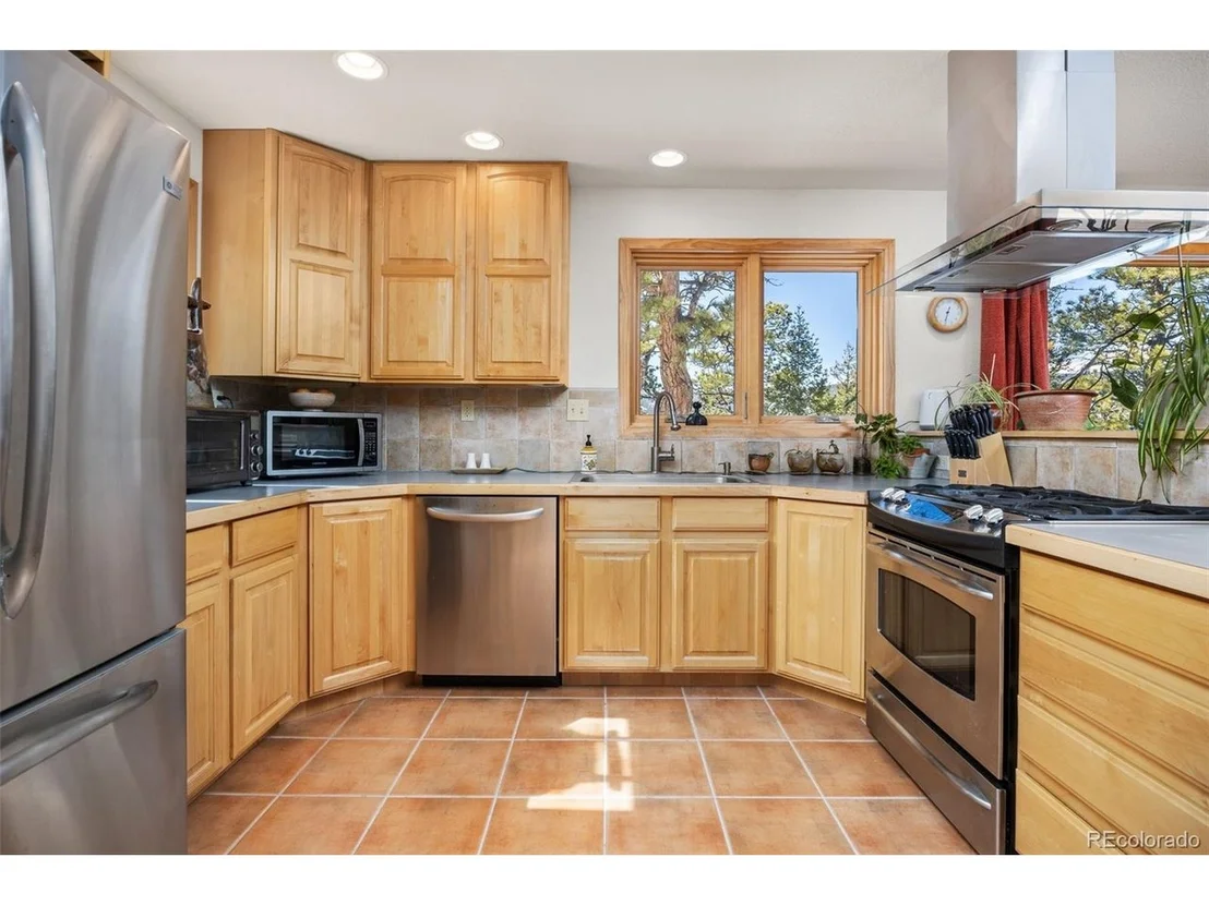 Photo of 253 Alpine Dr