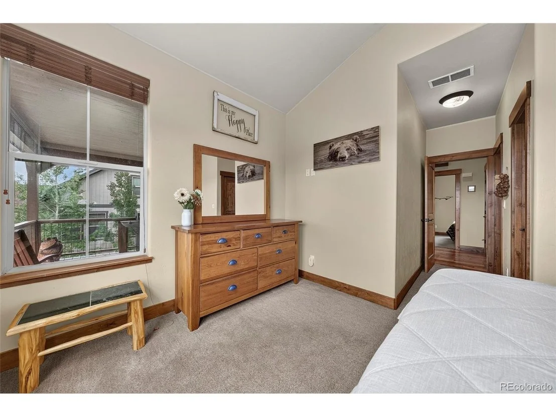 Photo of 103 Peak View Dr