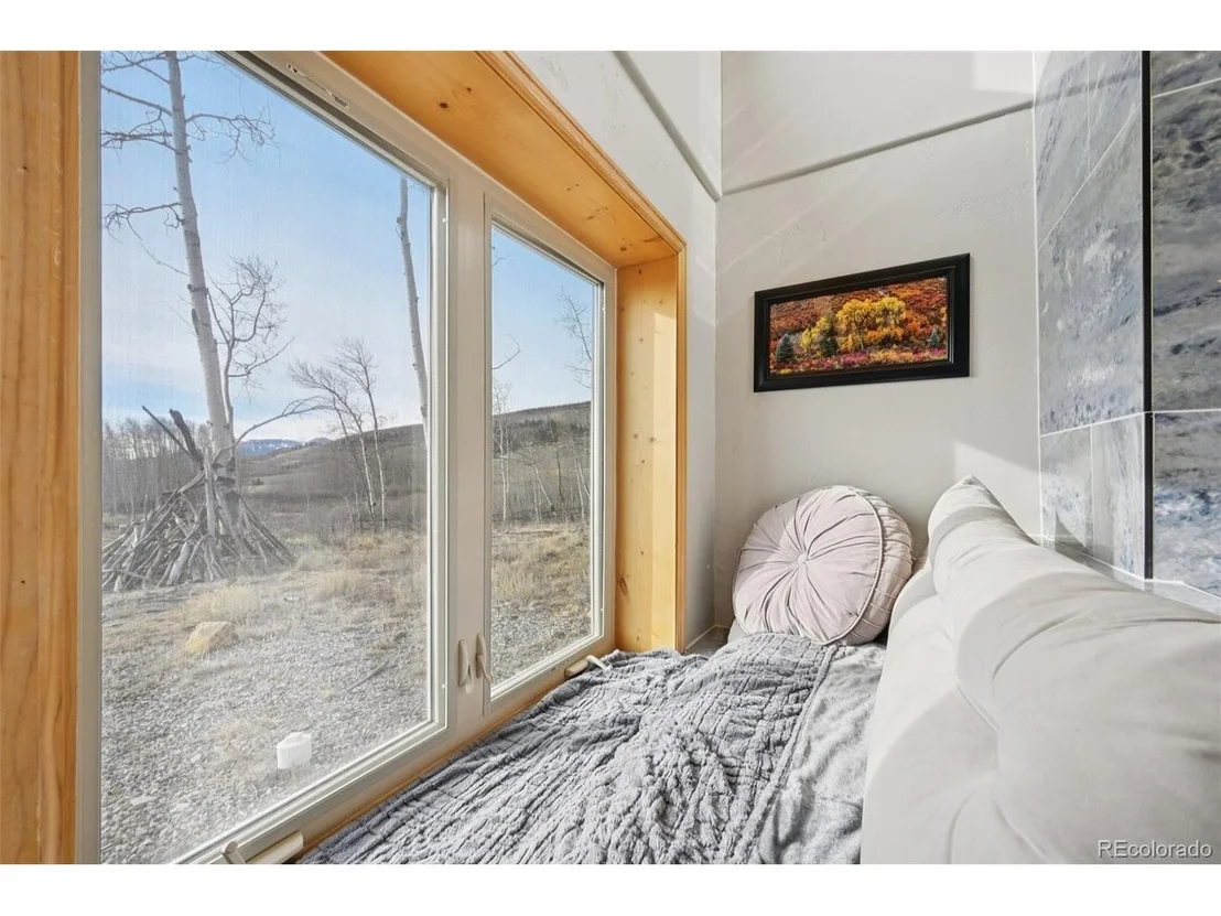 Photo of 1499 Sheep Ridge Rd