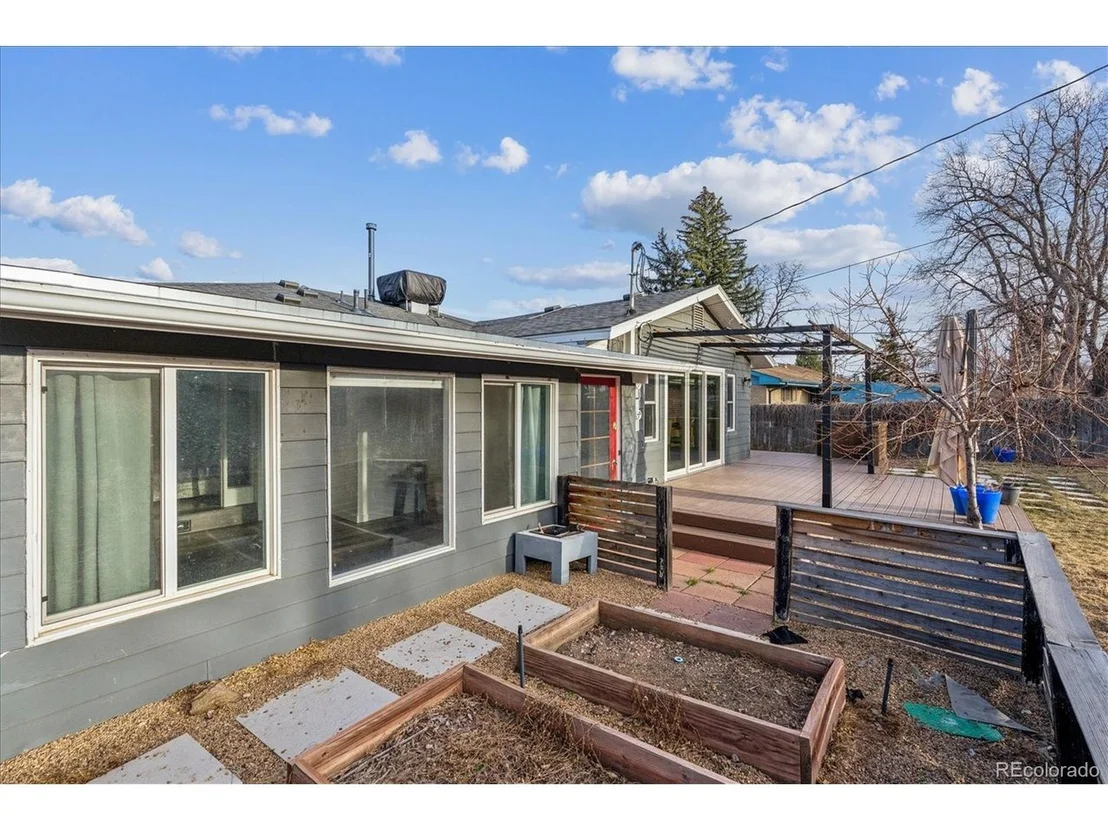 Photo of 215 Beryl Way