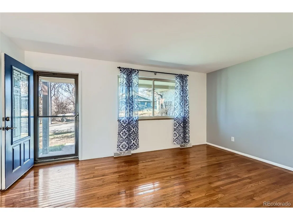 Photo of 6534 Field St
