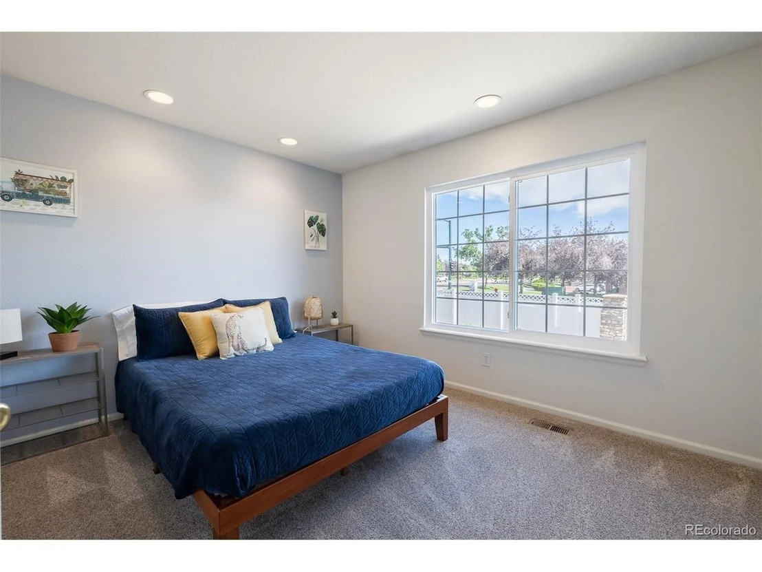 Photo of 11821 Zenobia Loop