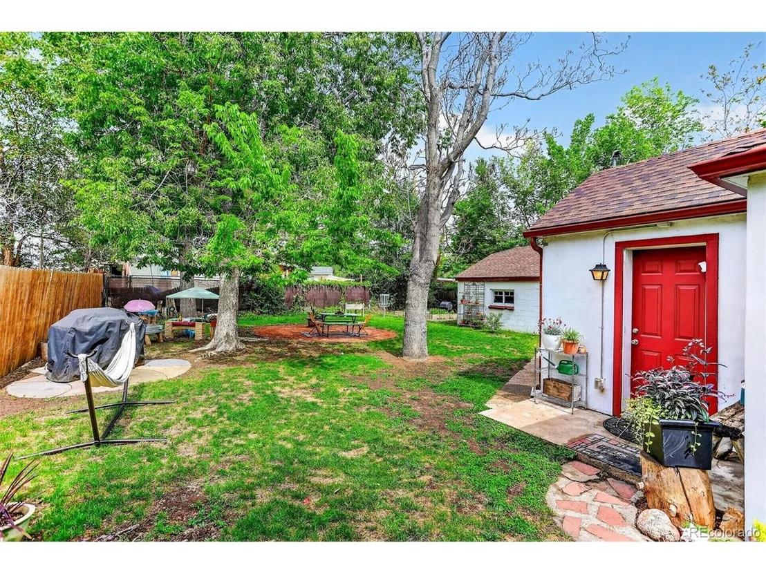 Photo of 5331 Primrose Ln