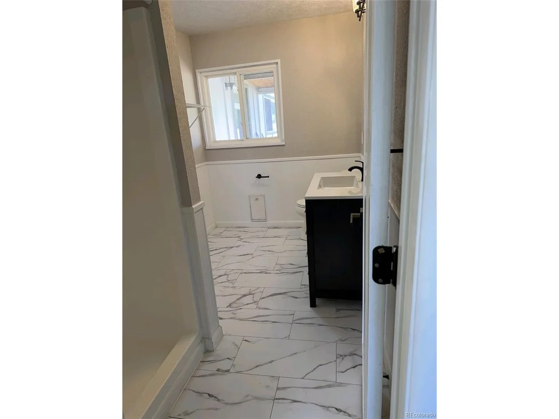 Photo of 210 4th St