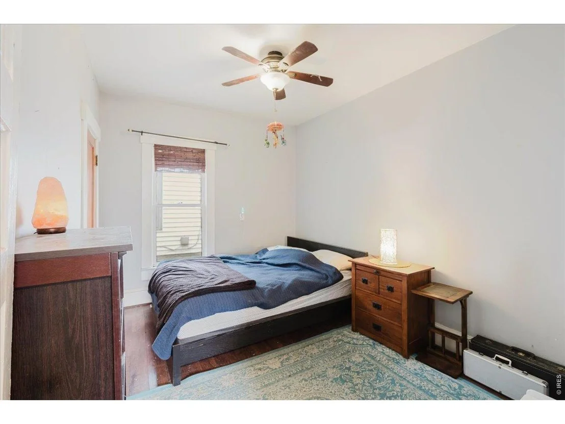 Photo of 443 Baker St