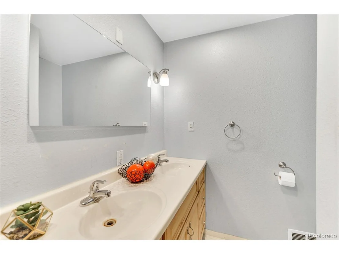 Photo of 580 Bountiful Ct