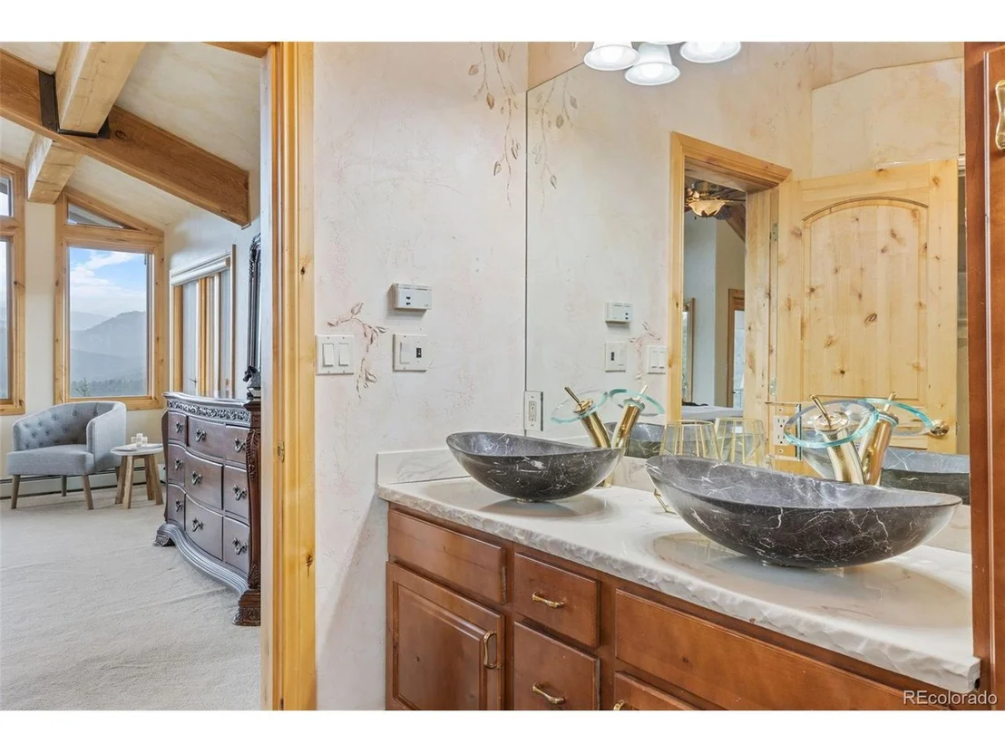 Photo of 27400 Overlook Dr