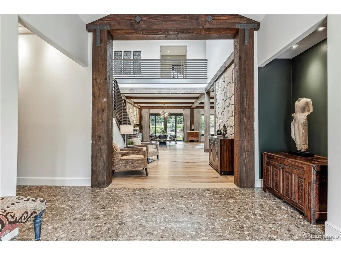 Photo of 33114 Upper Bear Creek Rd
