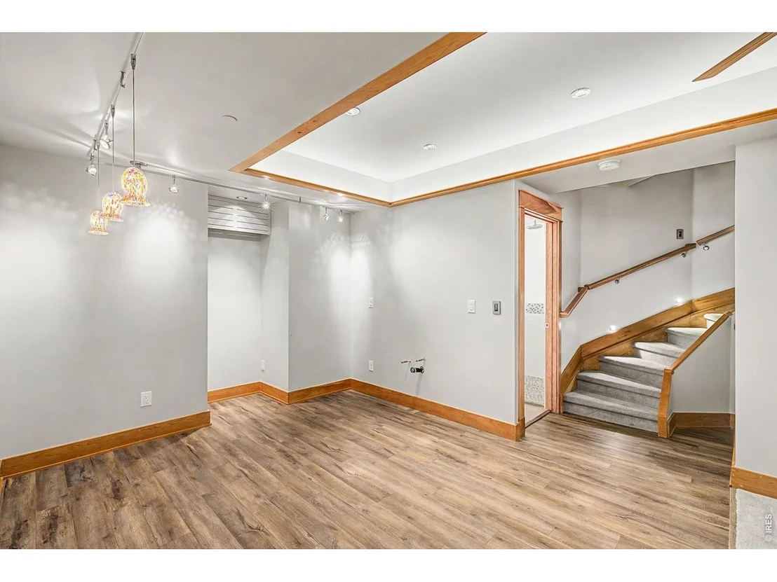 Photo of 610 Streamside Ln