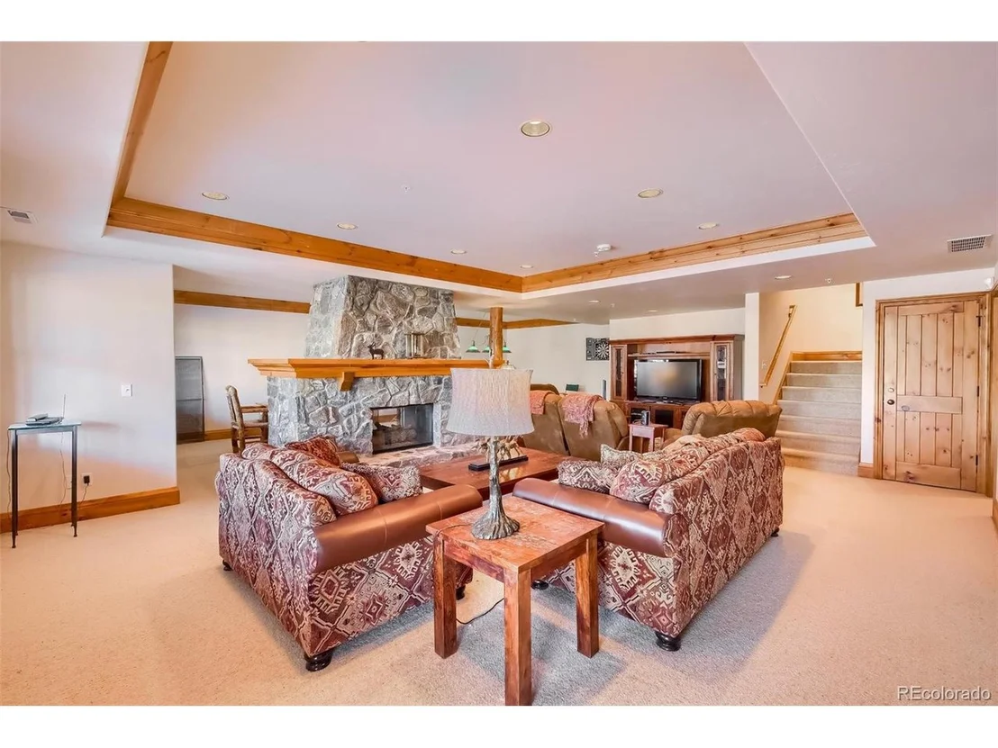 Photo of 5 Fairway Ln