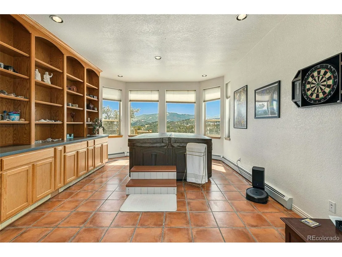 Photo of 299 Long Ridge Dr