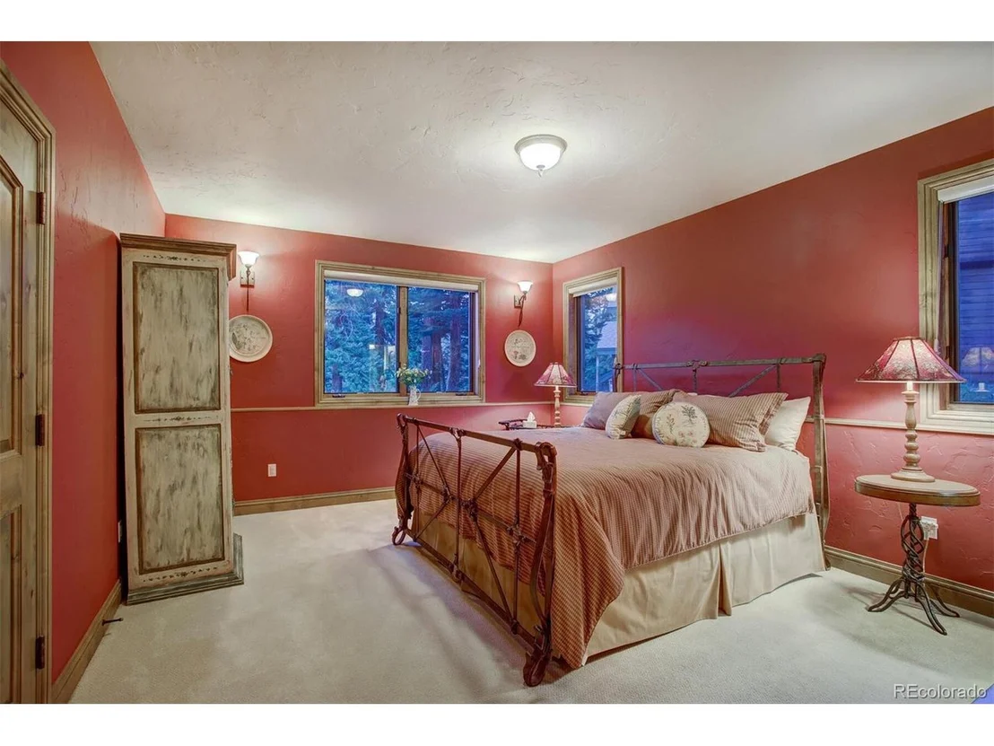 Photo of 140 Goldenrod Cir
