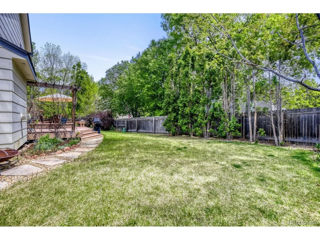 Photo of 1355 Carnation Cir