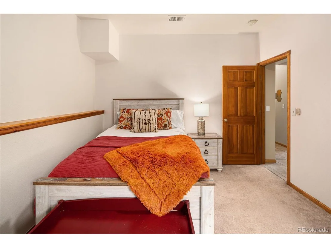 Photo of 11163 Conifer Mountain Rd
