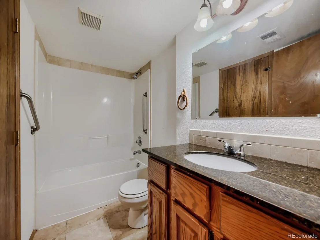 Photo of 740 Beth Ave
