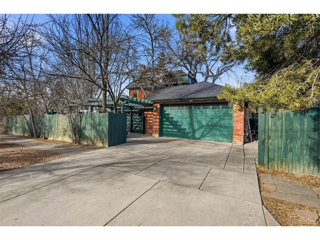 Photo of 1304 Olive St