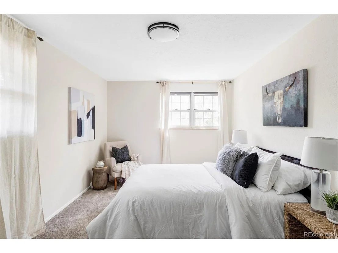 Photo of 365 Seminole Dr