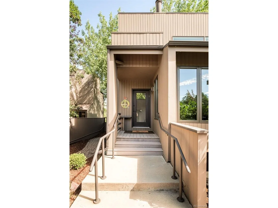 Photo of 485 Quail Cir