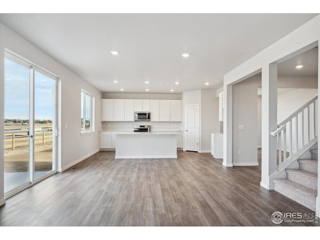 Photo of 918 Hummocky Way