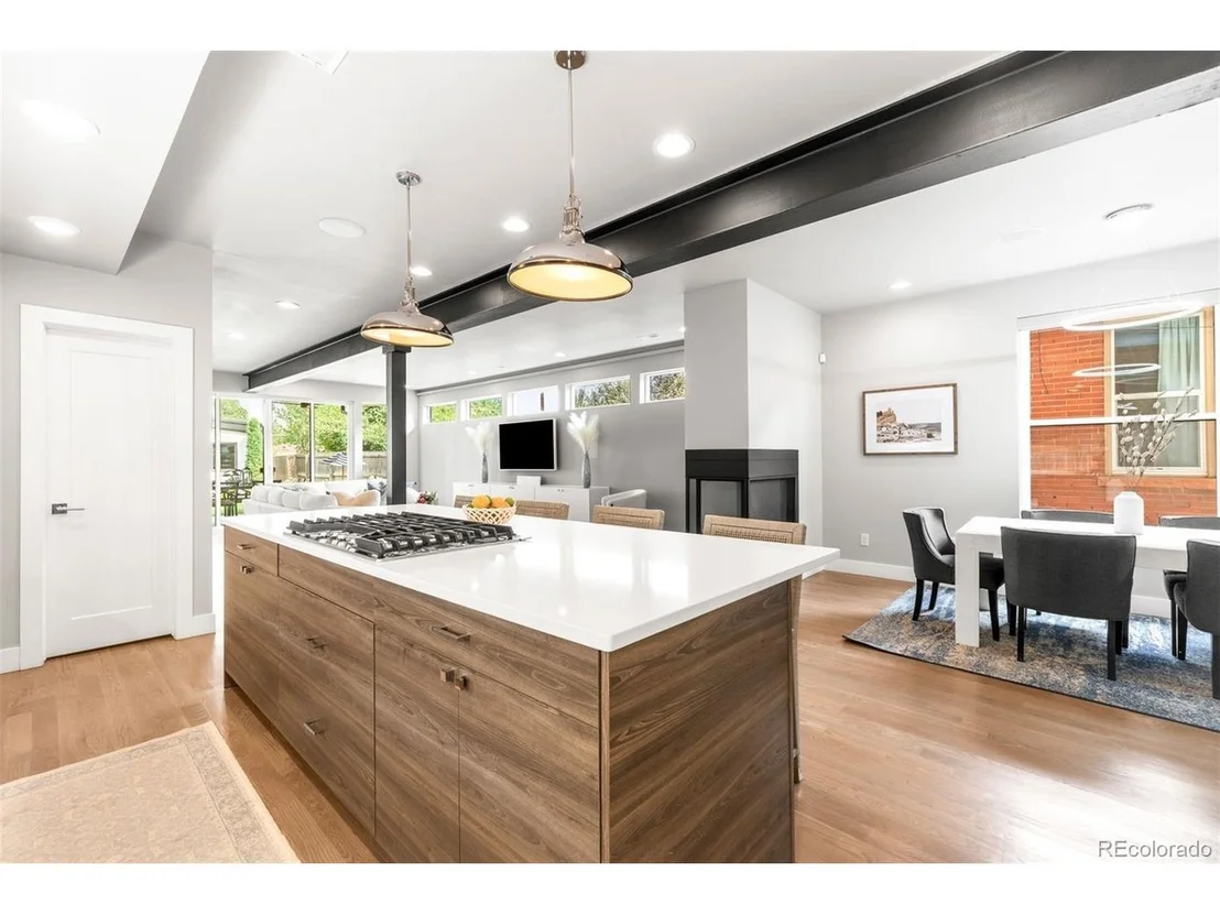 Photo of 2142 N Lowell Blvd