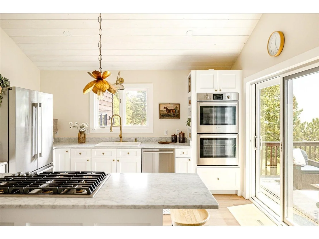 Photo of 1040 Brook Rd