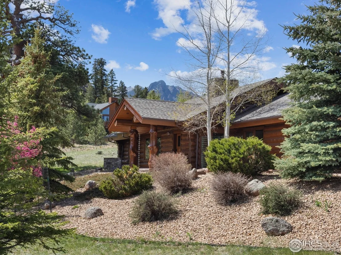 Photo of 2030 Cherokee Dr