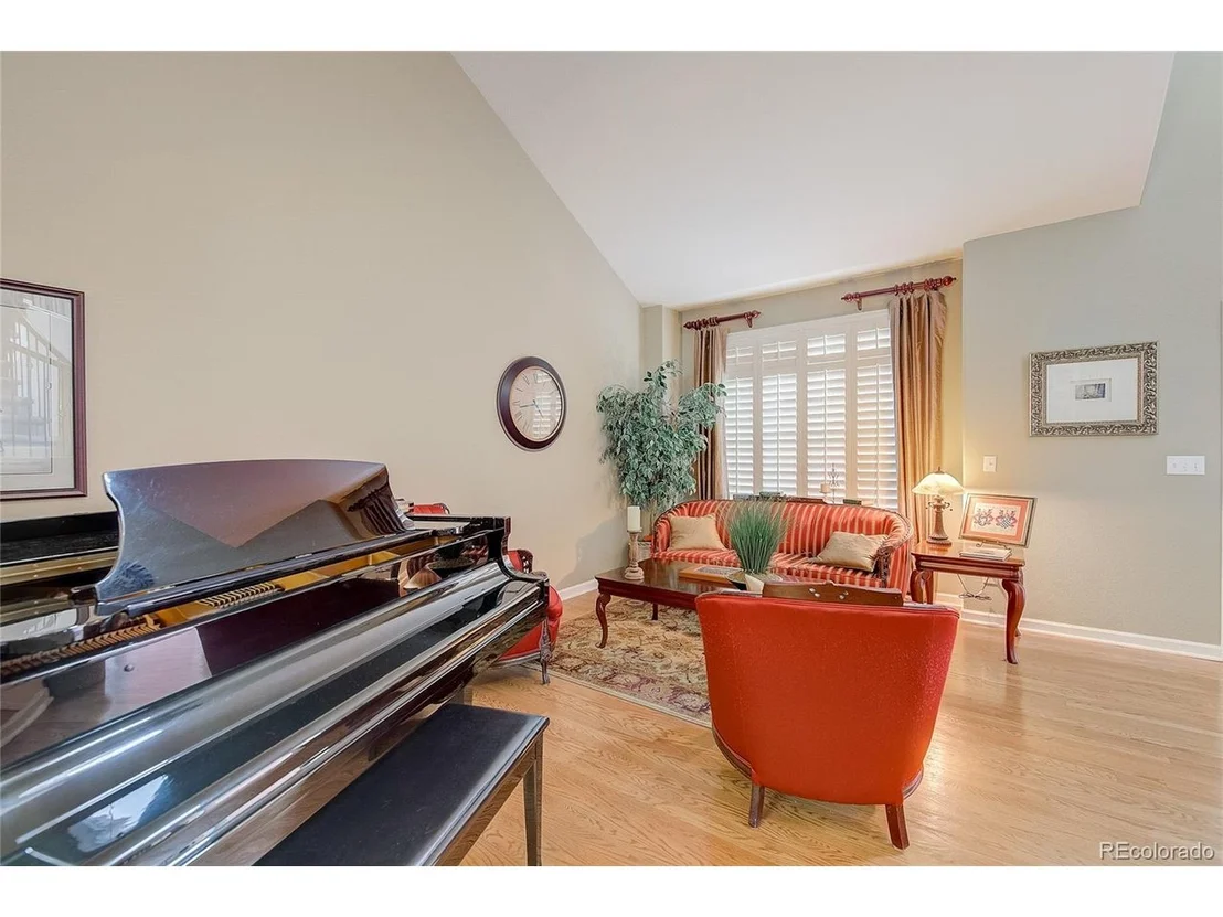 Photo of 10085 Glenstone Cir