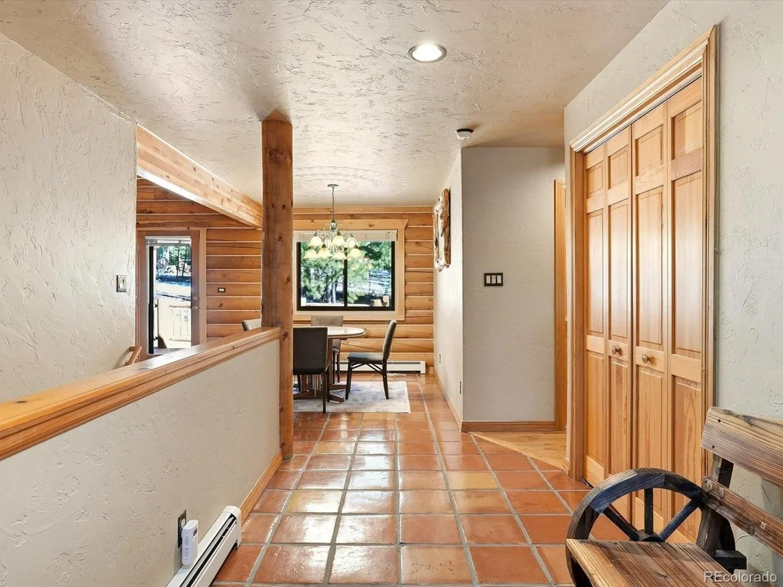 Photo of 8220 Iowa Gulch Rd