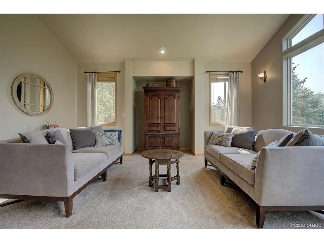 Photo of 990 Elk Valley Dr