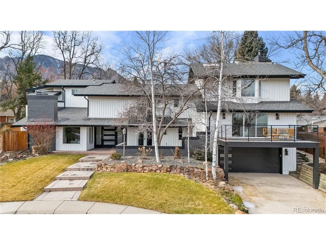 Photo of 245 Fair Pl