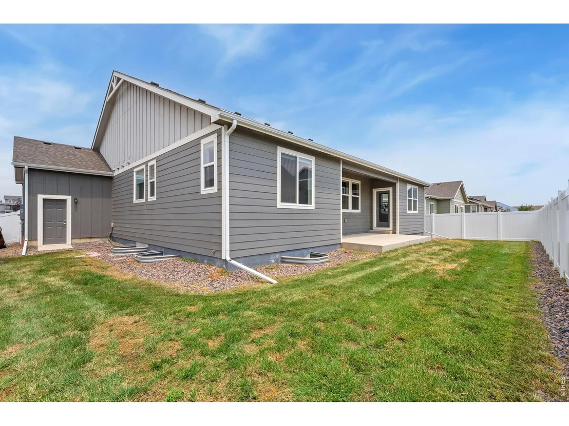 Photo of 1141 E Ibex Dr