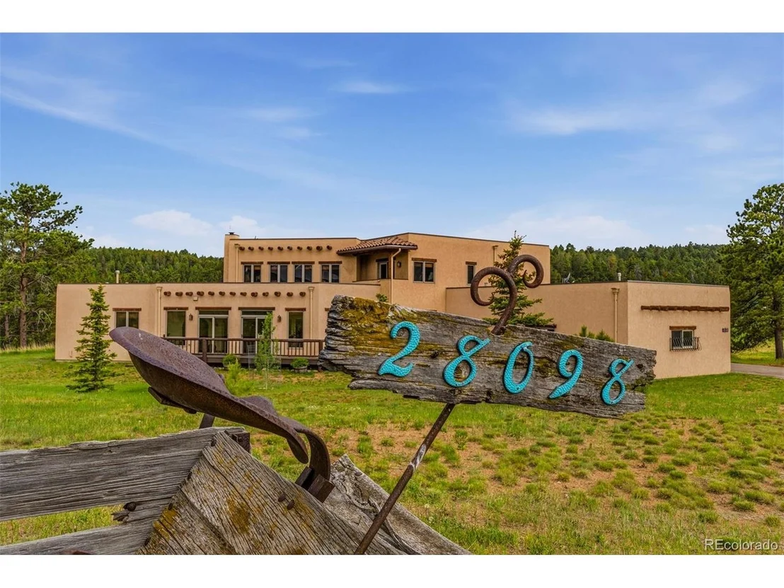 Photo of 28098 Green Valley Ln