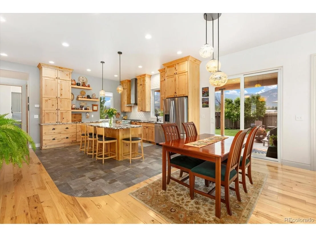 Photo of 7670 Meadowlark Ln