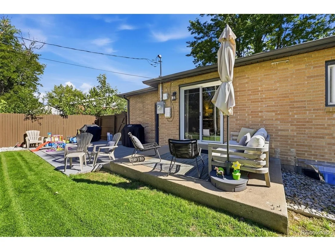 Photo of 6374 Iris Ct